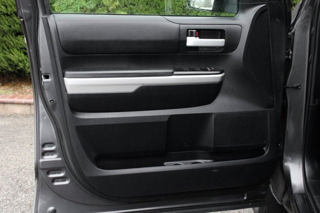 2015 Toyota Tundra SR5