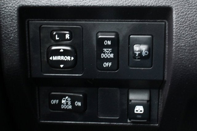 2015 Toyota Tundra SR5