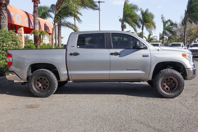 2017 Toyota TUNDRA 4WD SR5