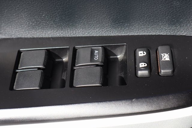 2017 Toyota TUNDRA 4WD SR5