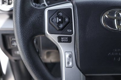 2017 Toyota TUNDRA 4WD SR5