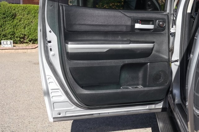 2017 Toyota TUNDRA 4WD SR5