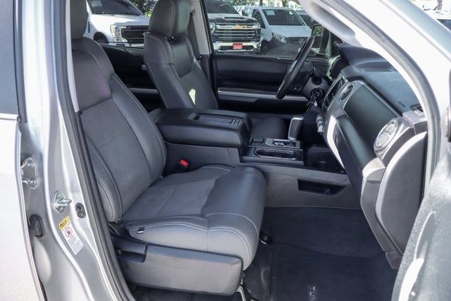 2017 Toyota TUNDRA 4WD SR5