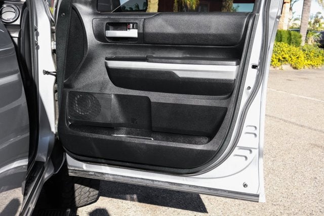 2017 Toyota TUNDRA 4WD SR5