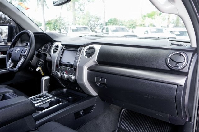 2017 Toyota Tundra SR5