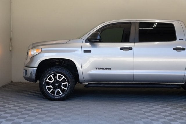 2017 Toyota Tundra 4WD SR5