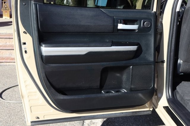 2017 Toyota Tundra SR5