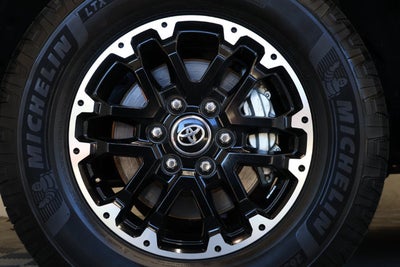 2025 Toyota Tundra 4WD SR5
