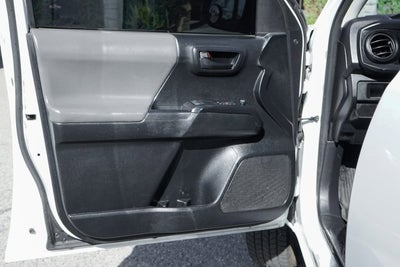 2016 Toyota Tacoma SR