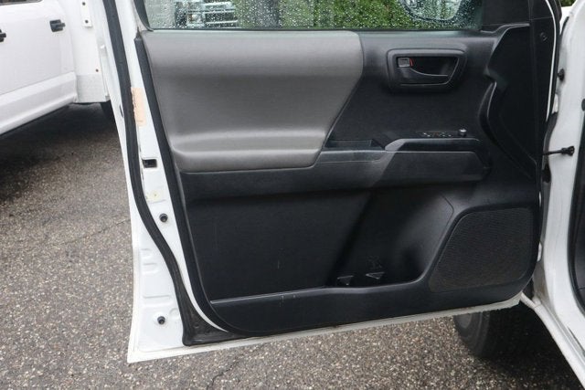 2016 Toyota Tacoma SR