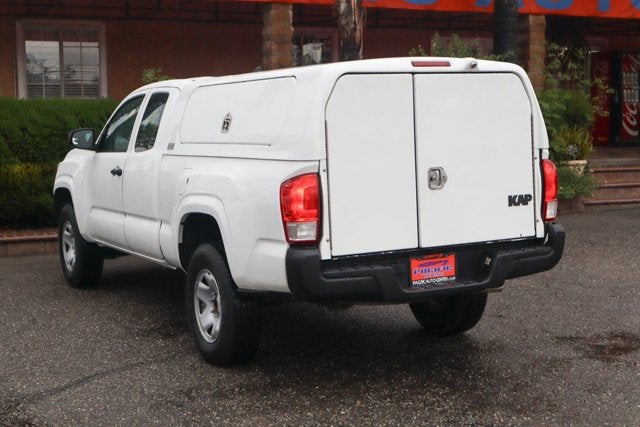 2016 Toyota Tacoma SR