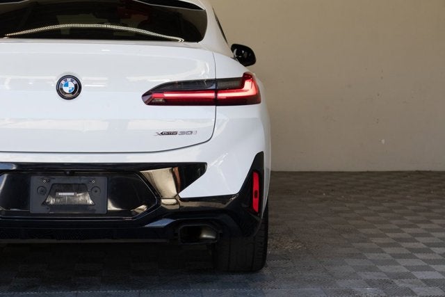 2023 BMW X4 xDrive30i