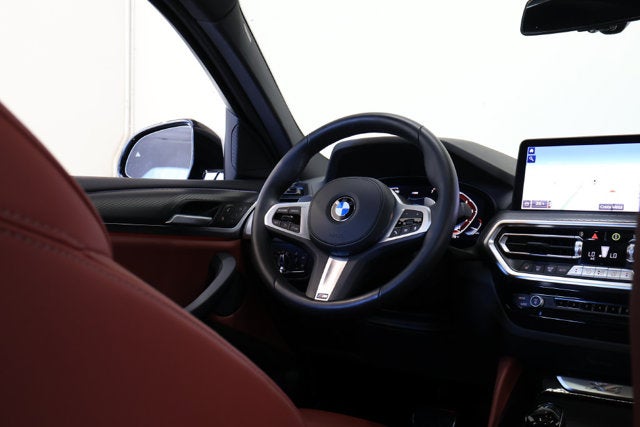 2025 BMW X4 xDrive30i
