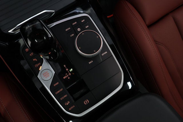 2025 BMW X4 xDrive30i