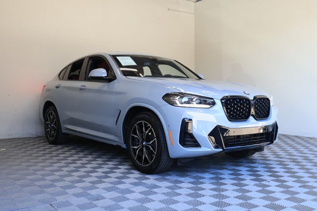 2025 BMW X4 xDrive30i