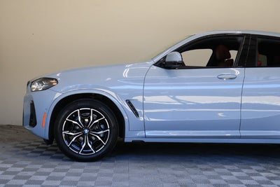 2025 BMW X4 xDrive30i