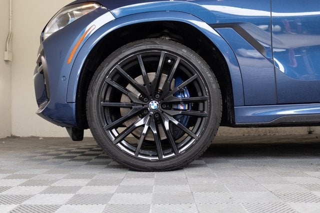 2022 BMW X6 M50i