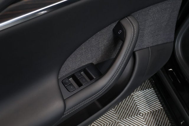 2024 Tesla Model S Base