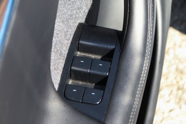 2022 Tesla Model S Base