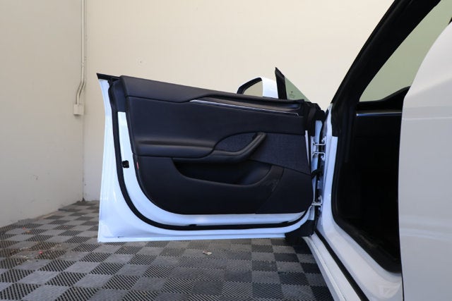 2022 Tesla Model S Base