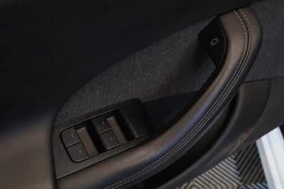 2022 Tesla Model S Base