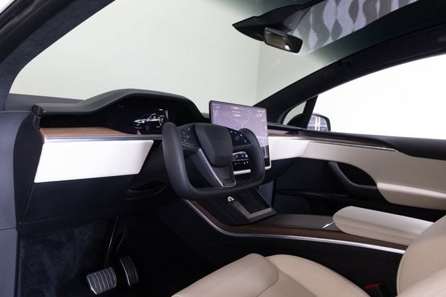 2023 Tesla Model X Standard Range