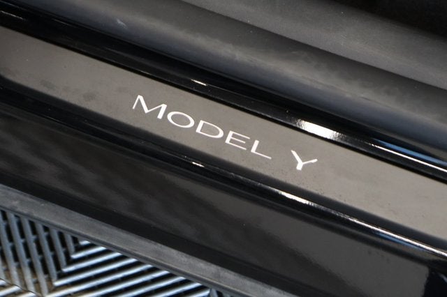 2025 Tesla Model Y Long Range