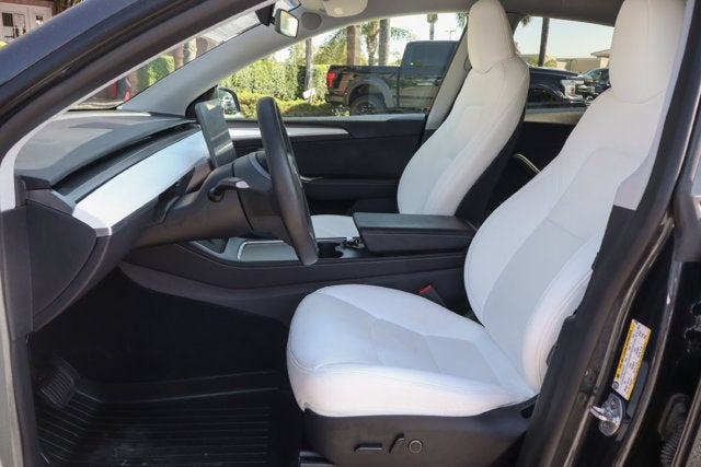 2025 Tesla Model Y Long Range
