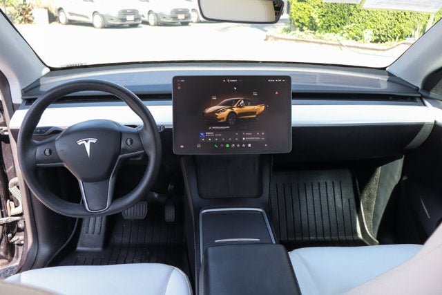 2025 Tesla Model Y Long Range
