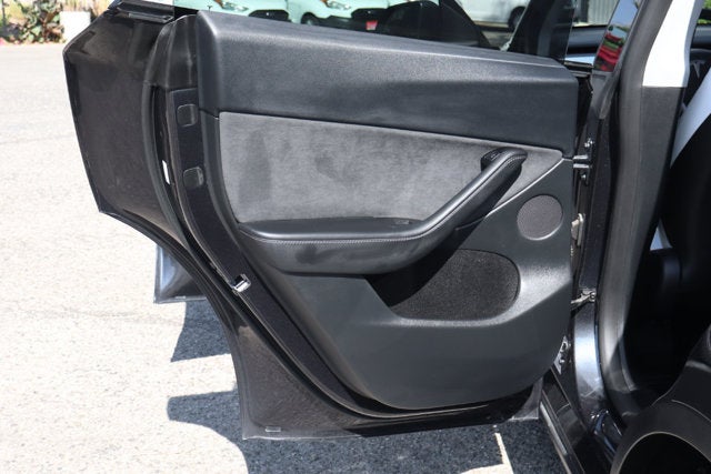 2025 Tesla Model Y Long Range