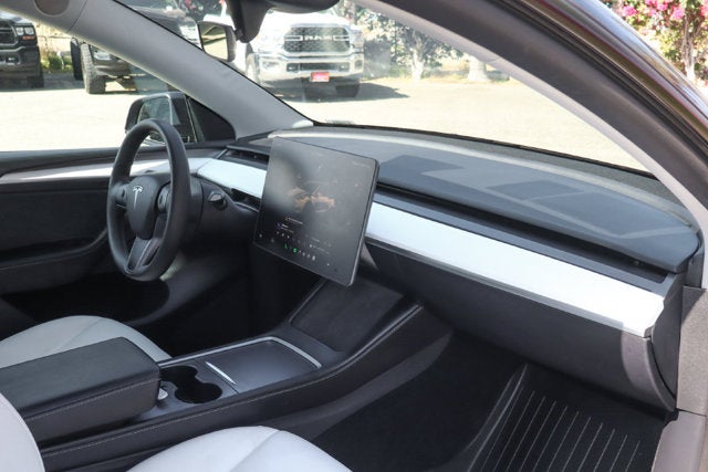 2025 Tesla Model Y Long Range