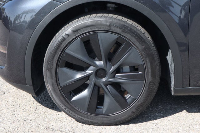 2025 Tesla Model Y Long Range