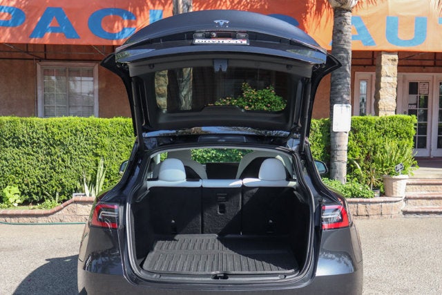 2025 Tesla Model Y Long Range