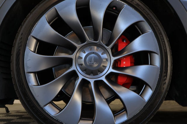 2024 Tesla Model Y Performance