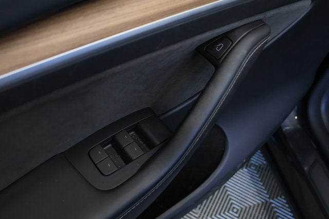 2024 Tesla Model Y Performance