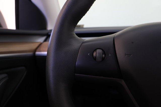 2024 Tesla Model Y Performance