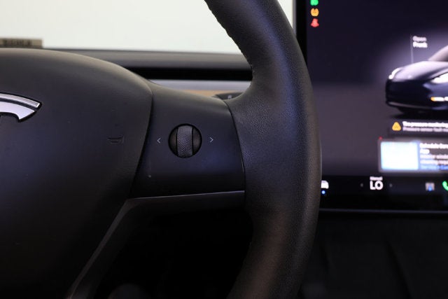 2024 Tesla Model Y Performance