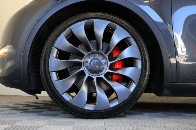 2024 Tesla Model Y Performance
