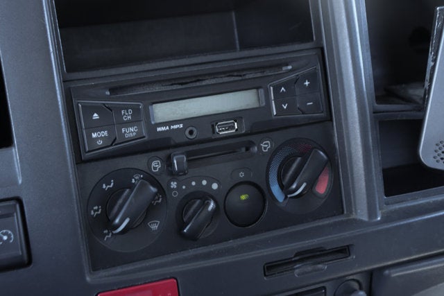 2017 Isuzu NRR IBT PWL