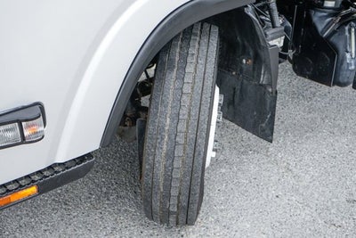 2019 Isuzu NRR Base