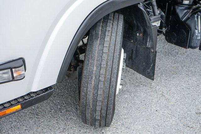 2019 Isuzu NRR Base