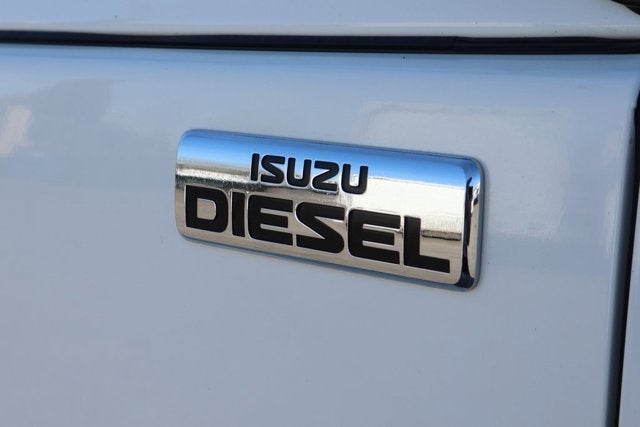 2022 Isuzu NPR Base