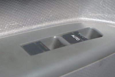 2017 Isuzu NRR IBT PWL