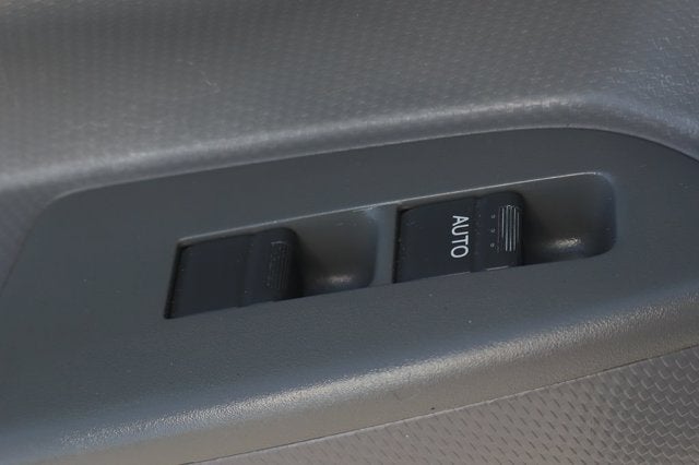 2017 Isuzu NRR IBT PWL