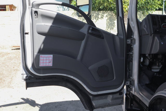 2018 Isuzu NRR Base