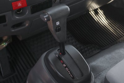 2018 Isuzu NRR Base