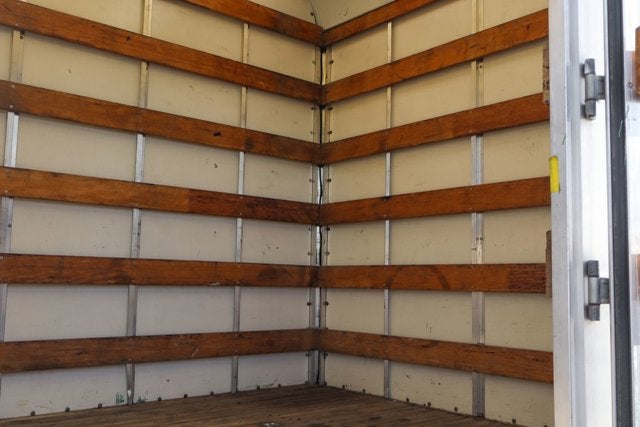 2017 Hino Hino 195 Base