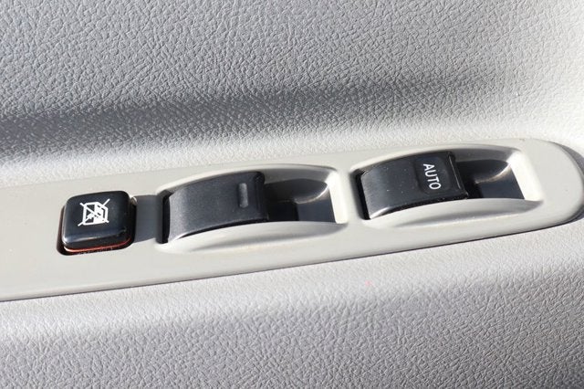 2017 Hino Hino 195 Base