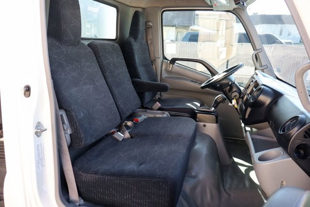 2017 Hino Hino 195 Base