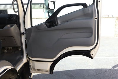 2017 Hino Hino 195 Base